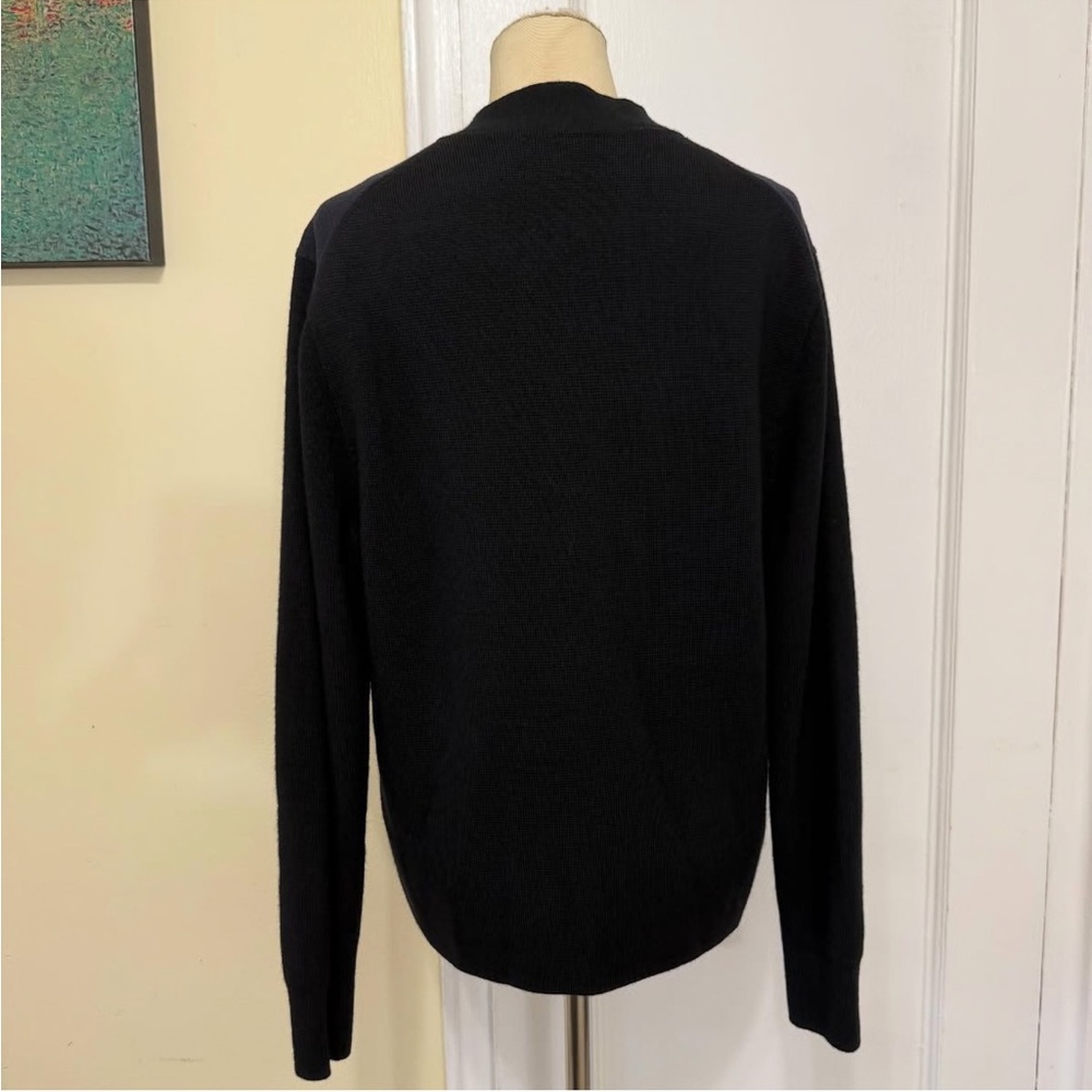 New-COS
Color-Block Paneled Wool Cardigan - Picture 10 of 14
